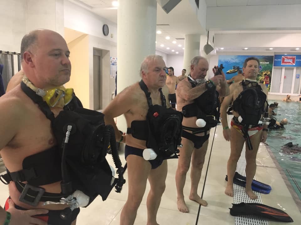 Foto del corso con autorespiratore ad ossigeno